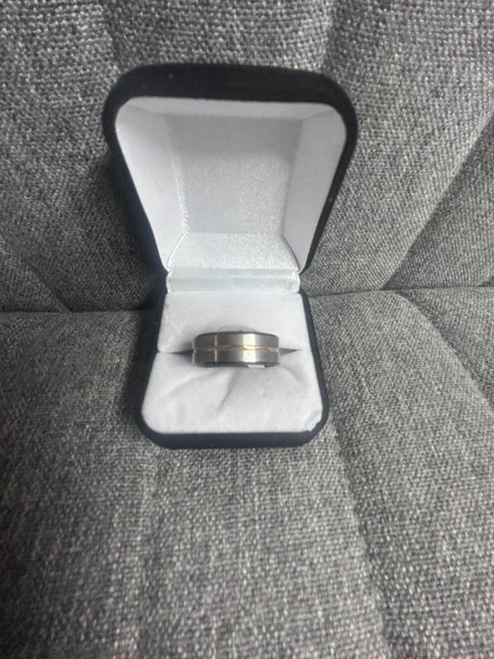 Men's two-tone brushed wedding band ring